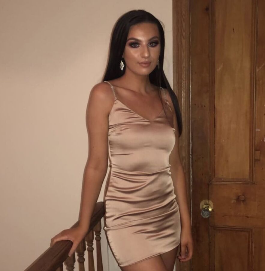 Sexy, slutty or shiny babes