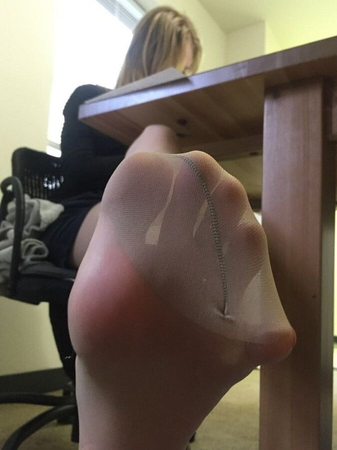 Nylon Feets