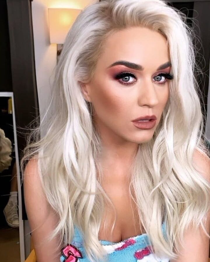Makeup fetish