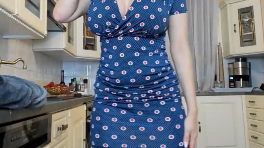 Curvy beauty
