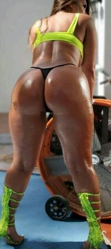 bigbootycaucasian