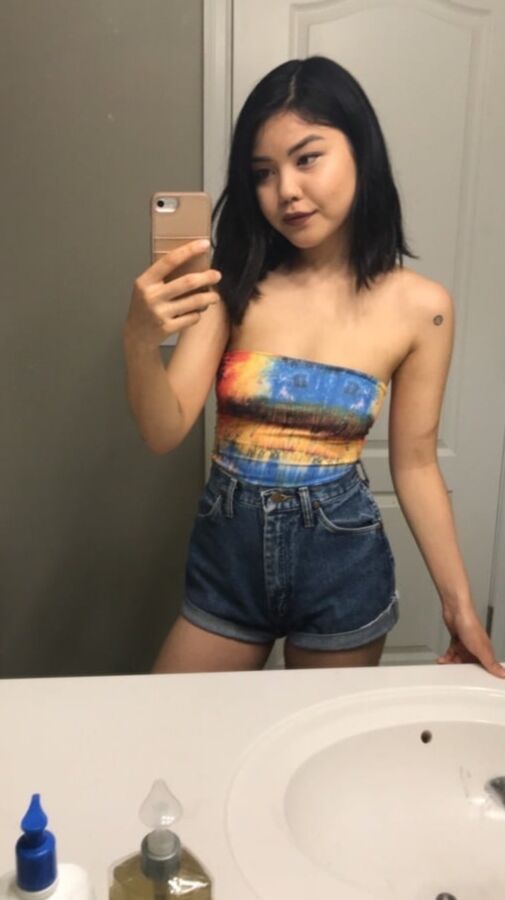 Cute Asian Selfies
