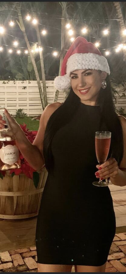 Estereotipo Latina Pelo Negro