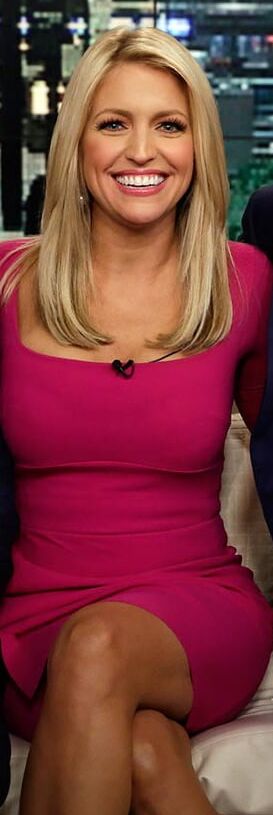 Ainsley Earhardt Age Photos and Fakes