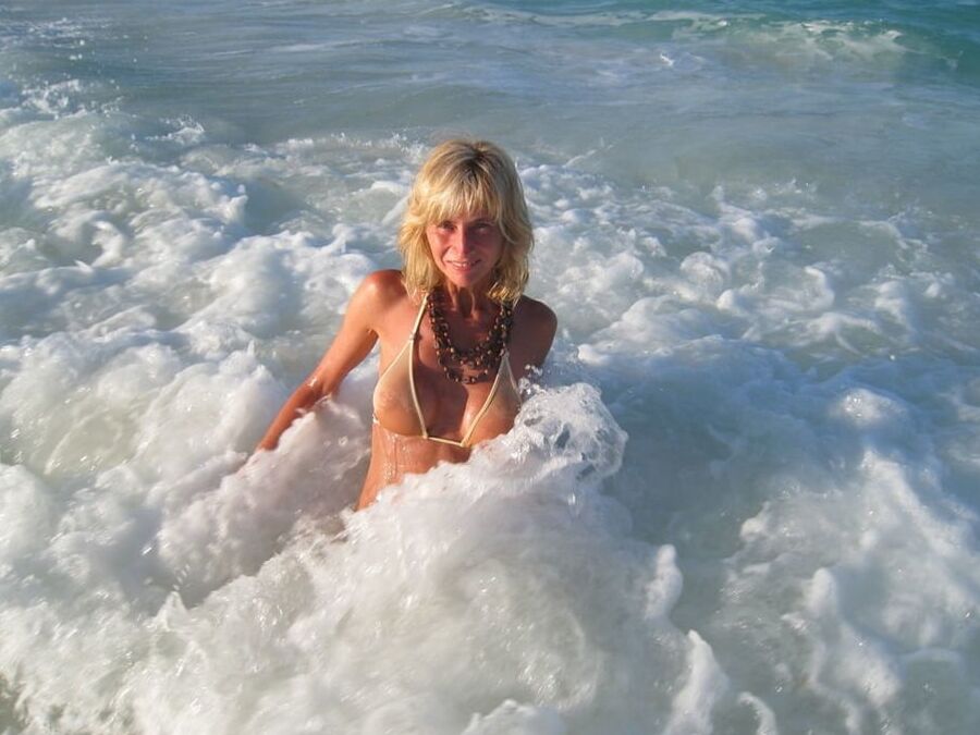 Amateur MILF
