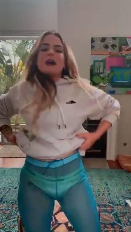 JoJo Levesque Boob Slip