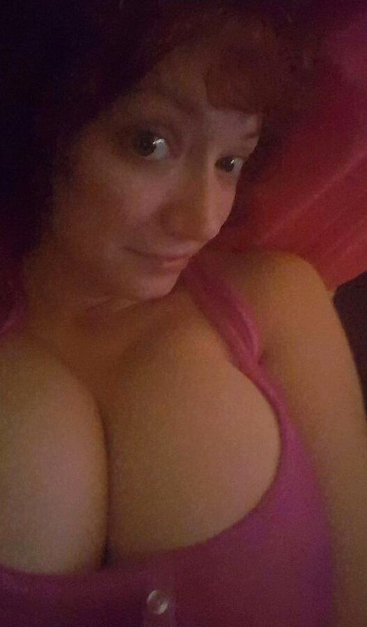 Selfshot and stacked redhead milf