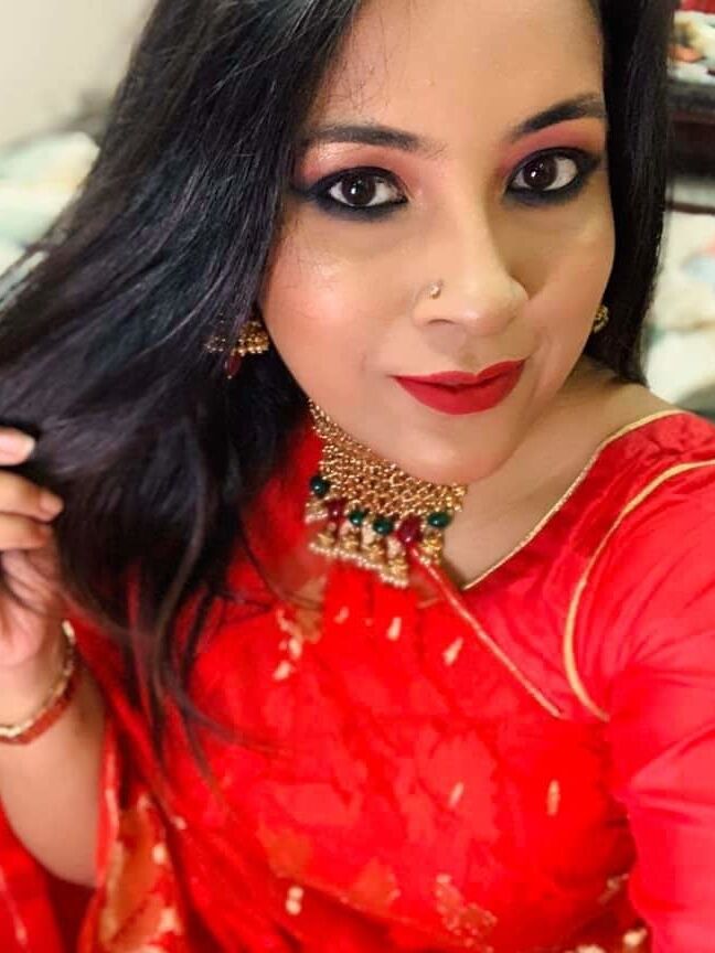 HOT AUNTY .