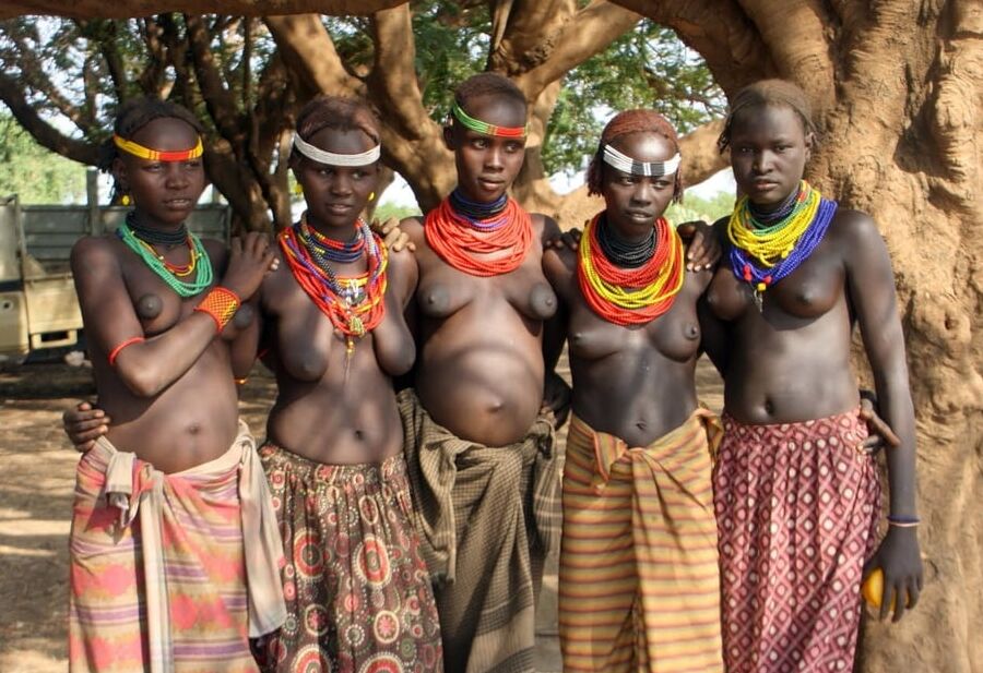 Alb. Tribal Naked -
