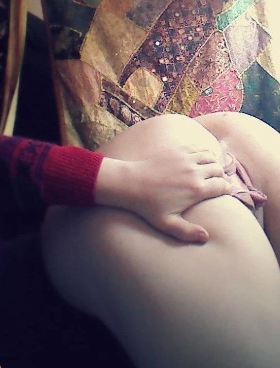 Unknow beauty - who is she?