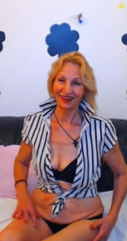CURVA RUMANIAN SLUT VIORICA