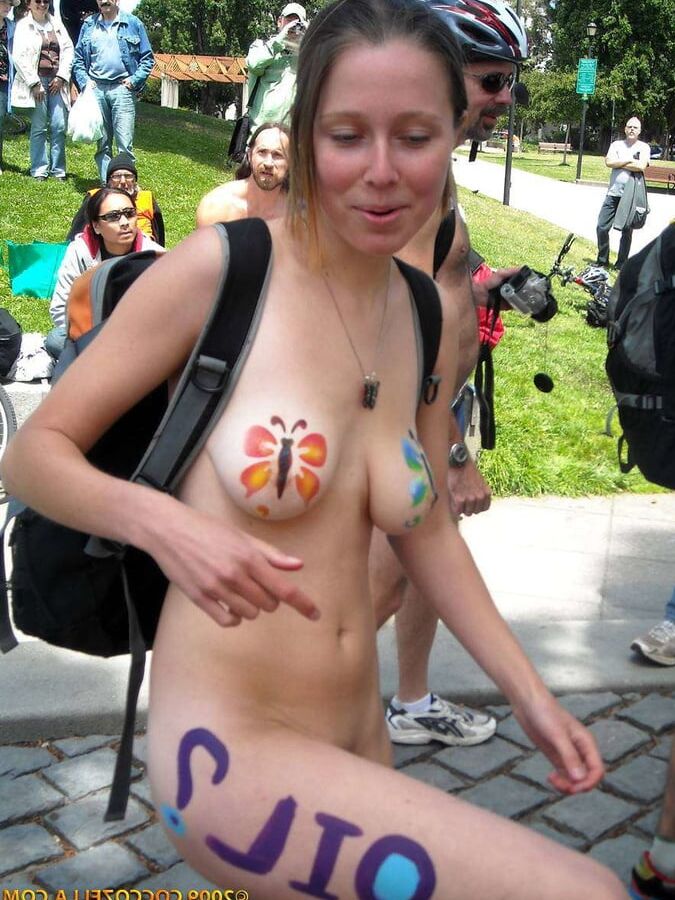Nudes A Poppin