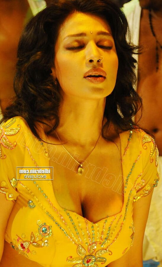 ASHA SAINI