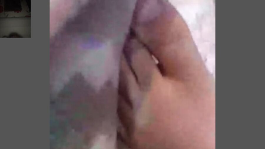 Sluts show feet on camera