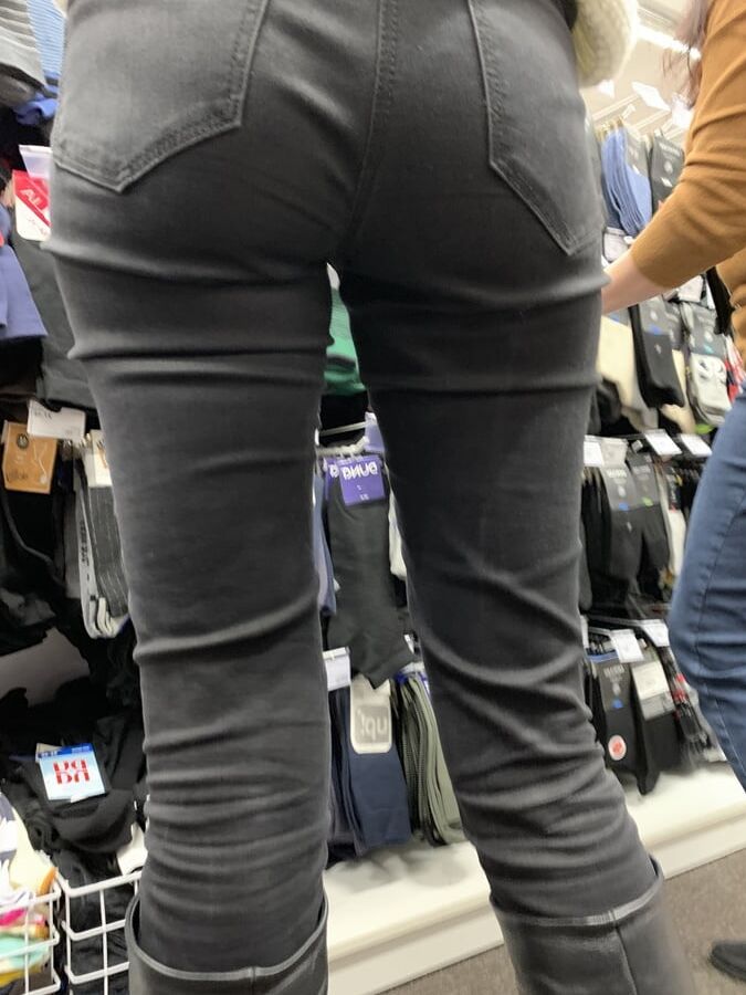 Nice ass to beauty mom