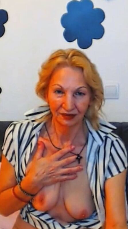 CURVA RUMANIAN SLUT VIORICA