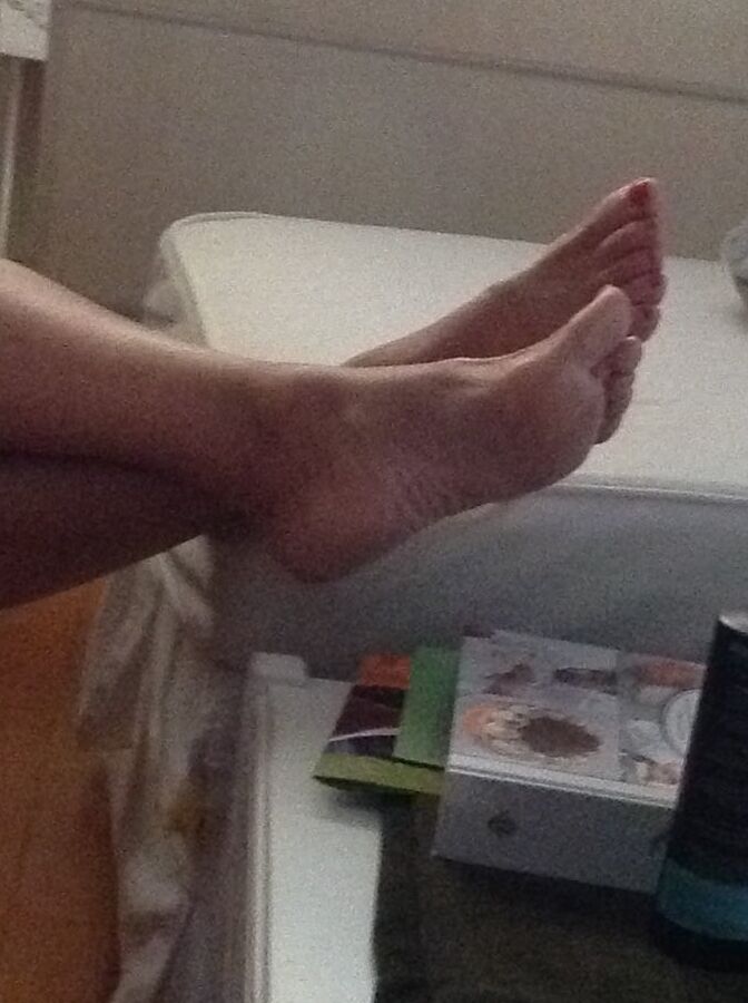 Piedi moglie e suocera mmmm