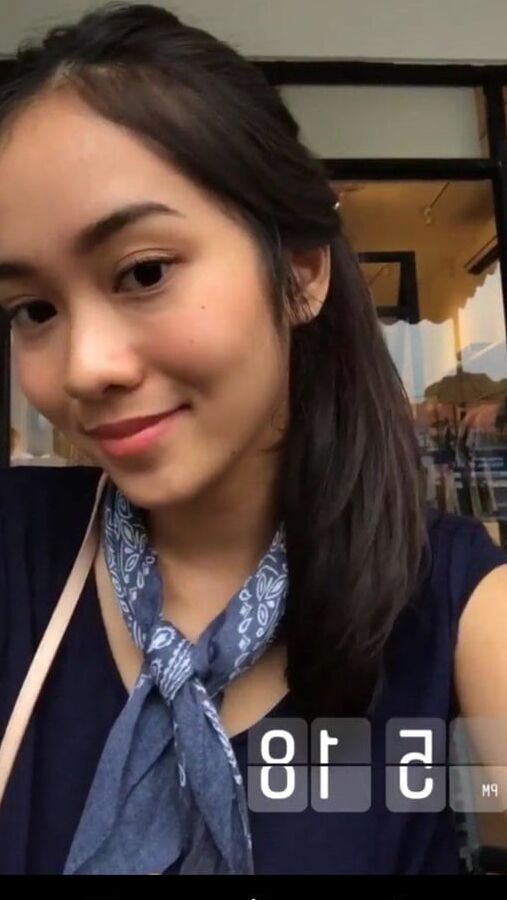 Hot Indonesian Girl (Sonia Secioria)