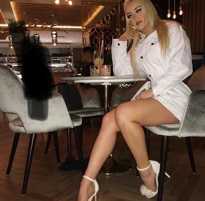HOT Ashbeauds And Friend
