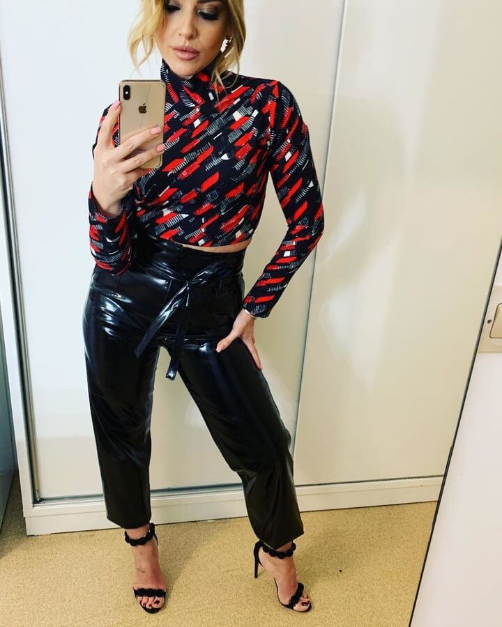 TURKISH CELEBRITY VOL - HADISE