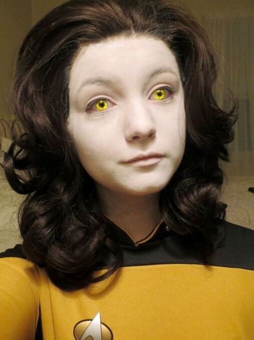 Star Trek babes!