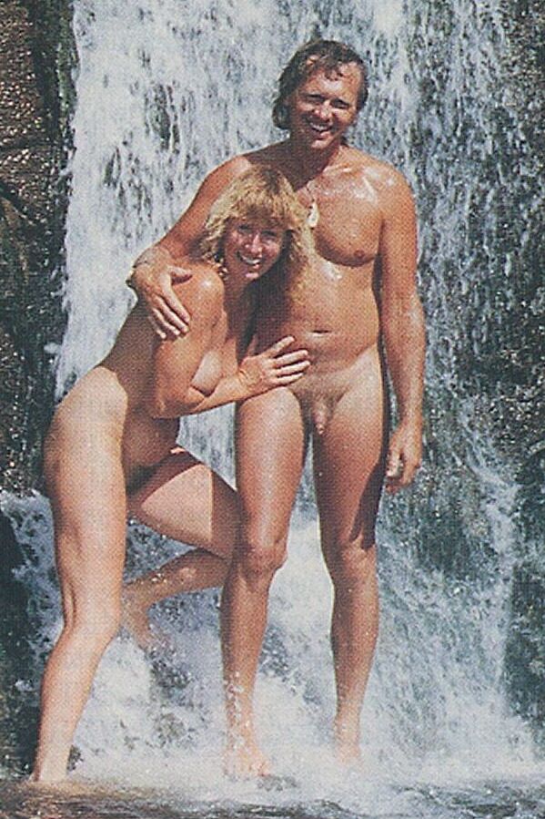 COUPLES NAKED
