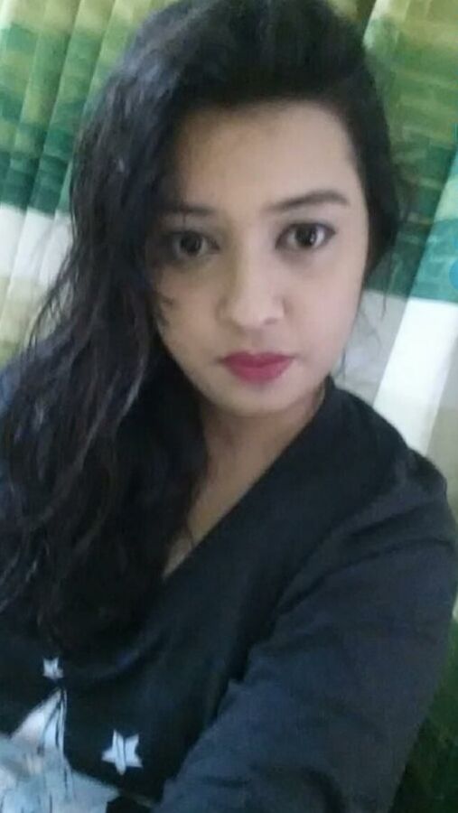 Unknown Desi Girl (Nudes)