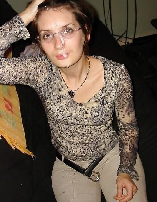 Femme a lunettes, femme a ...