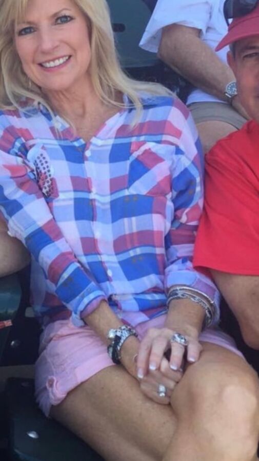 MOMS
