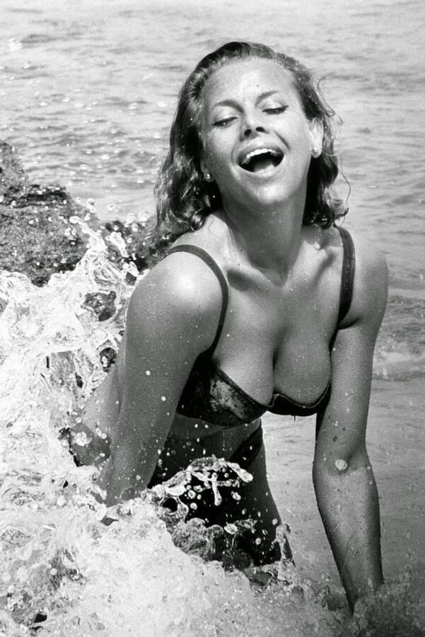 Honor Blackman