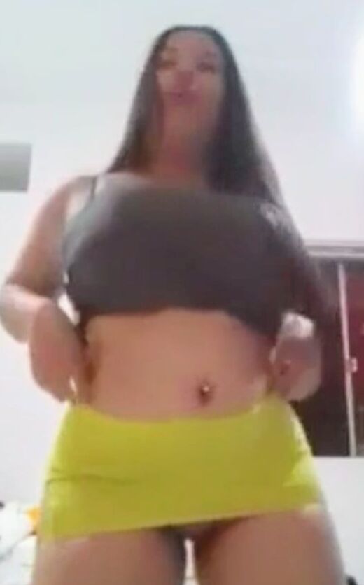 SDRUWS - BRAZILIAN CHUBBY AMATEUR SLUT ANA PAULA LIVE ON IN