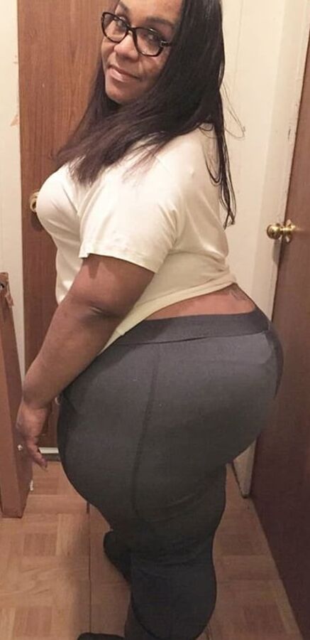 Short sexy chunky mature big booty pear mzthiq bbw