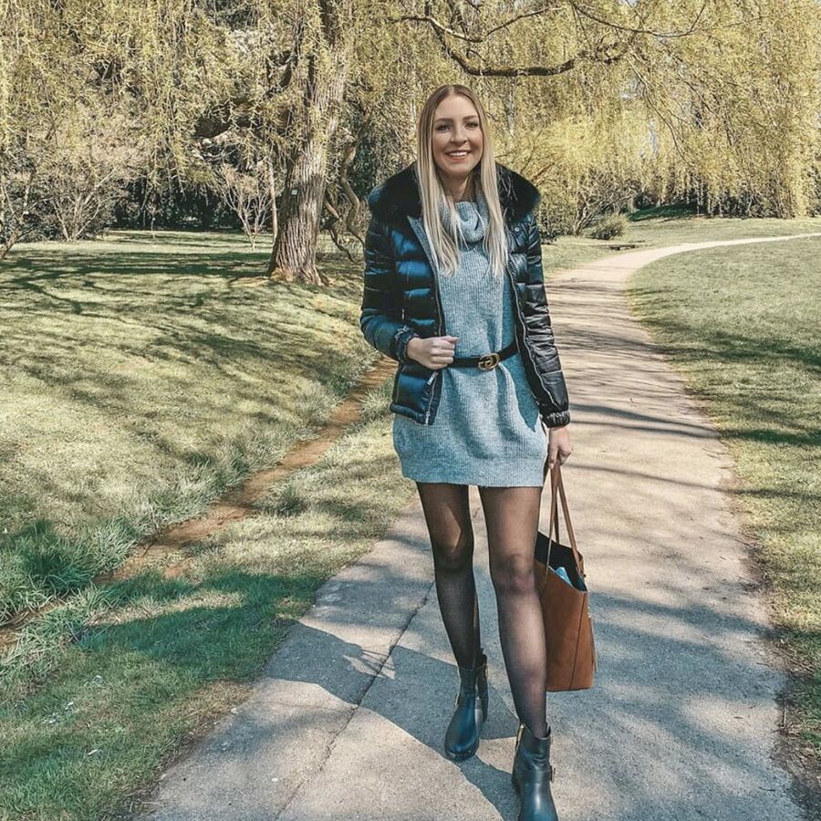Tights and Legs of IG.