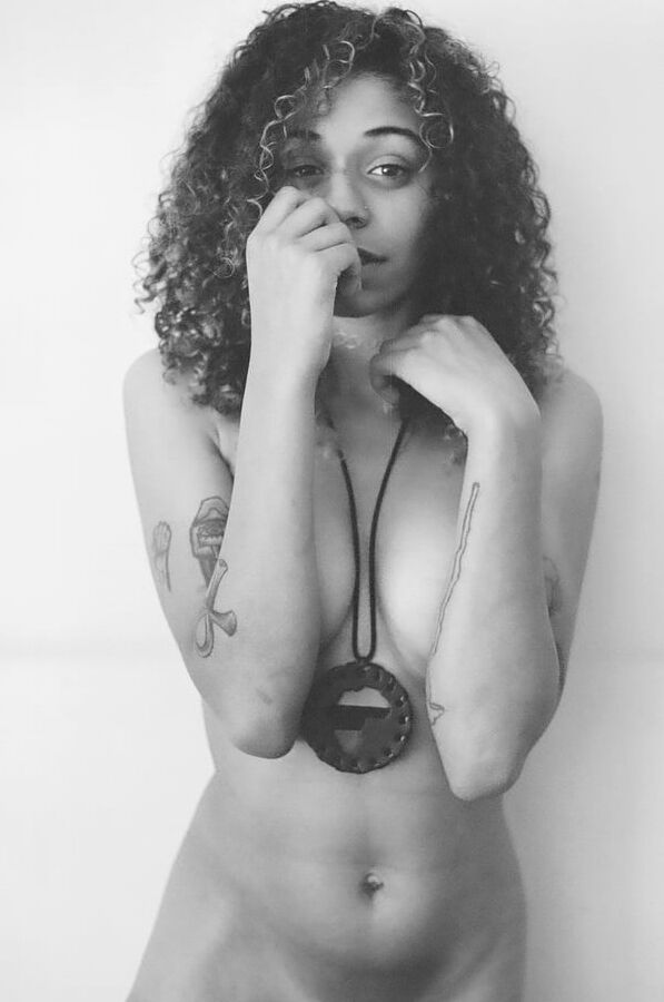 Nude women in Black &amp; White