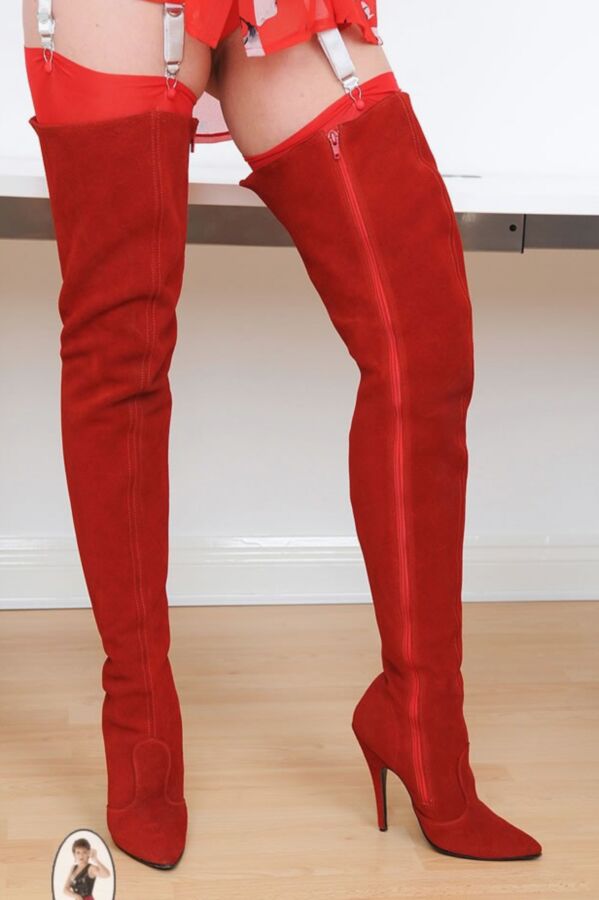 Stunning booted milf
