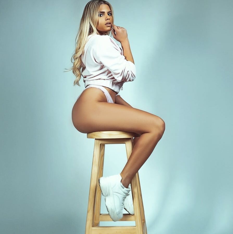 Serbian hot babe Marijana Zonjic