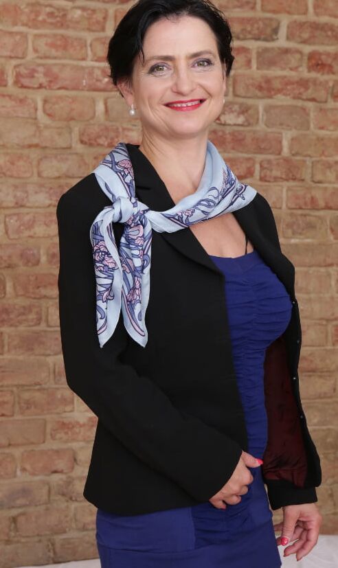 Webtastic Special: Lovely Lucinda