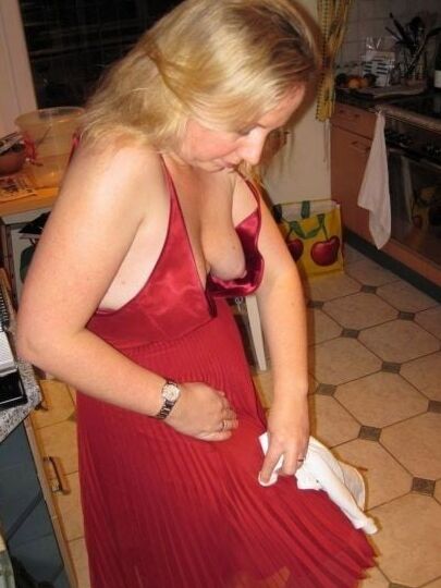Older and hot (Night out)