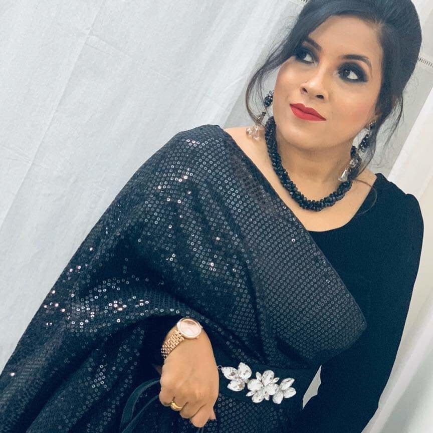 HOT AUNTY .