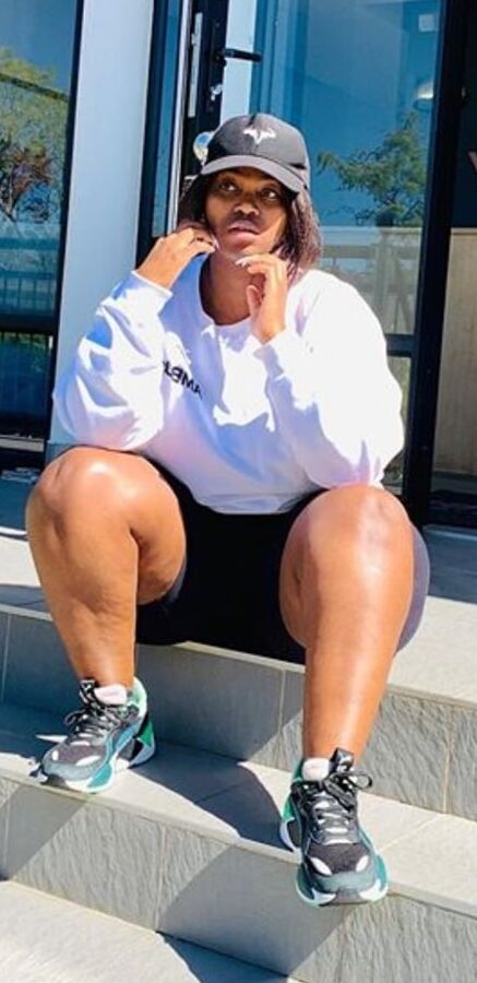 Thick sexy pearshaped bbw thobilee