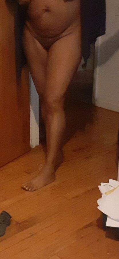 CORONAVIRUS buttnaked