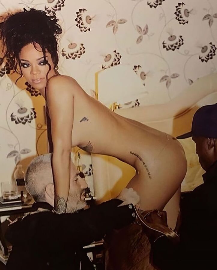 Rihanna nude et hot