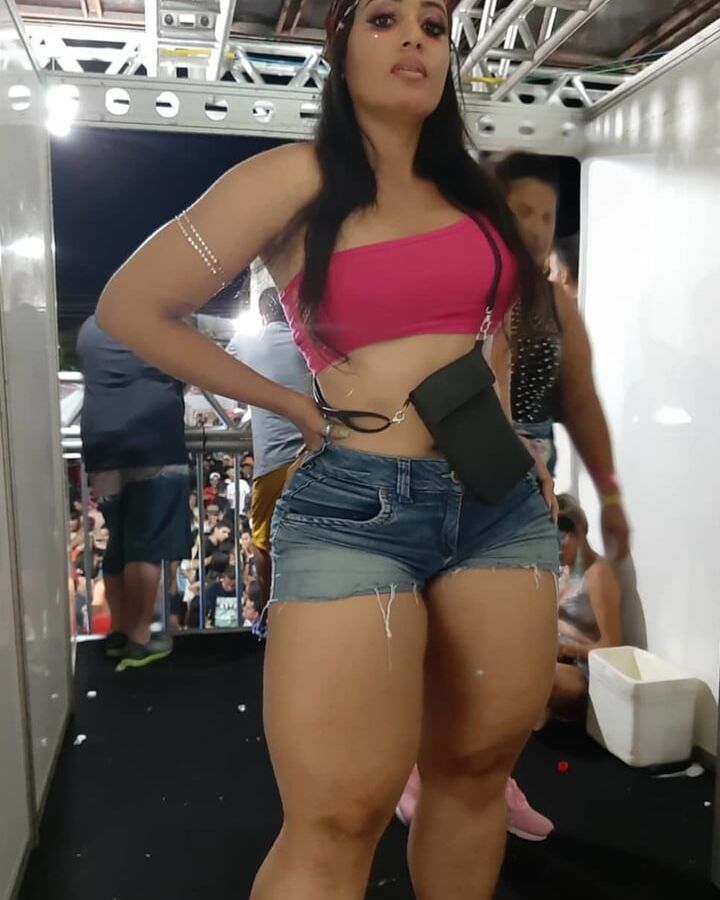 PUTA DO INSTAGRAM: Thays Miller