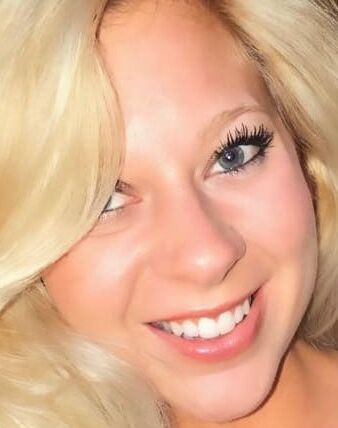 How Would You Fuck This Hot Dental Assistant? Comment