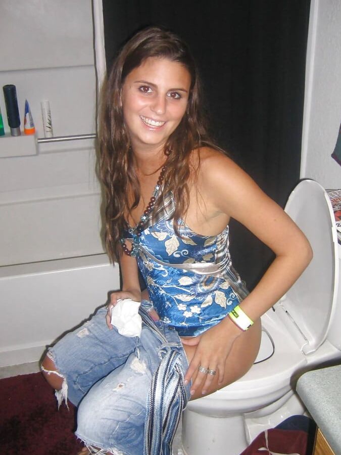 FAP Time - Women Pissing Edition