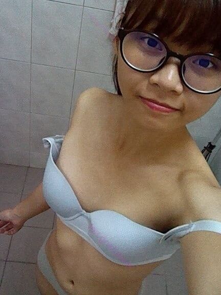 Taiwanese girl nude leaked