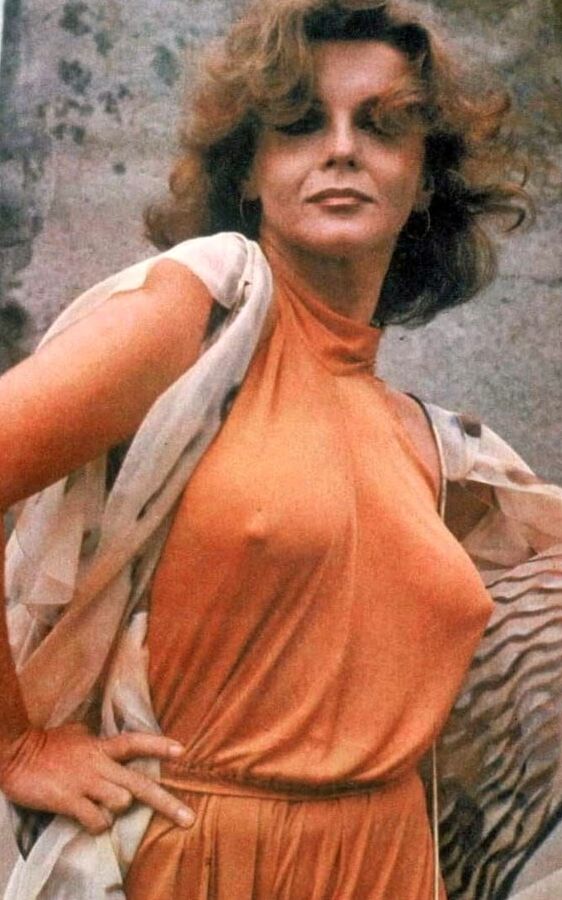 Ann-Margret Pokies and Cameltoe