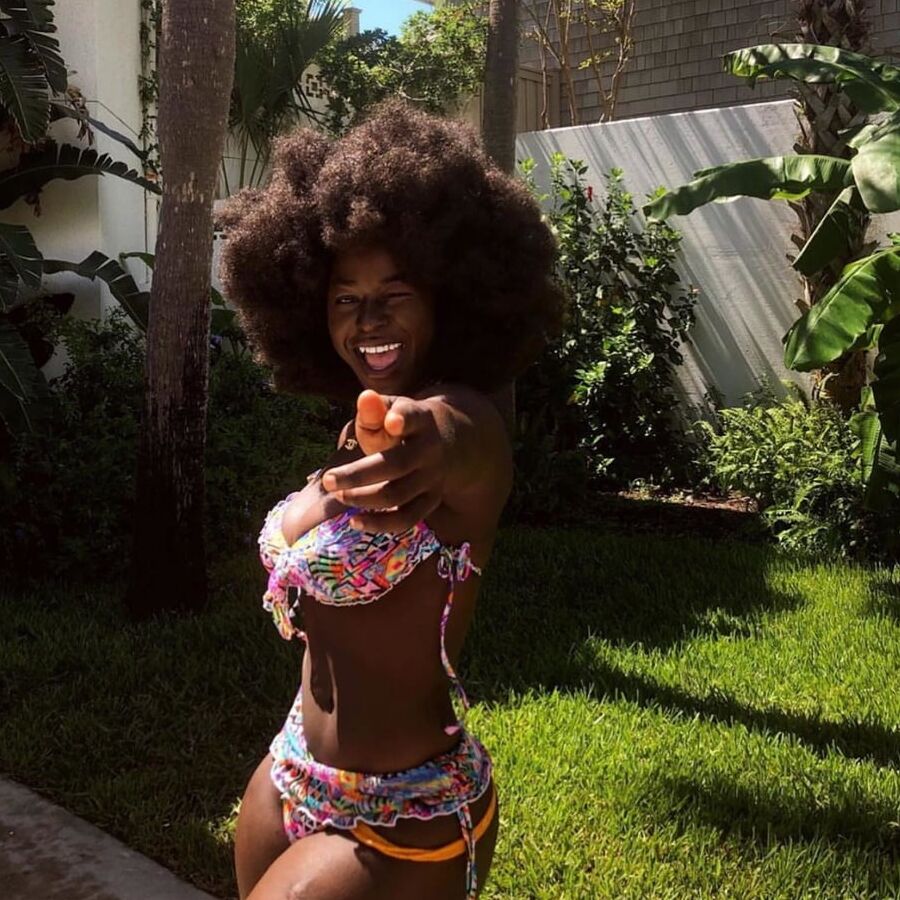 Curvy Black Babe Hogoe