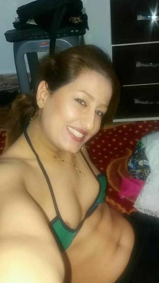 Hot Persian Iranian Couple
