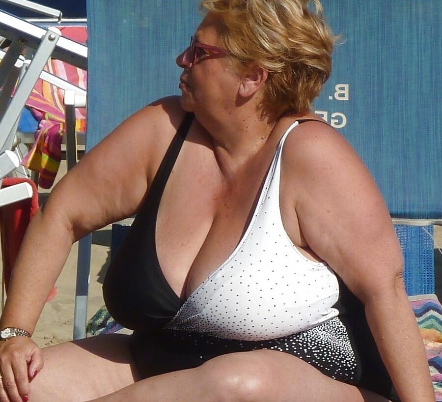 Bbw mix (Swimsuite)
